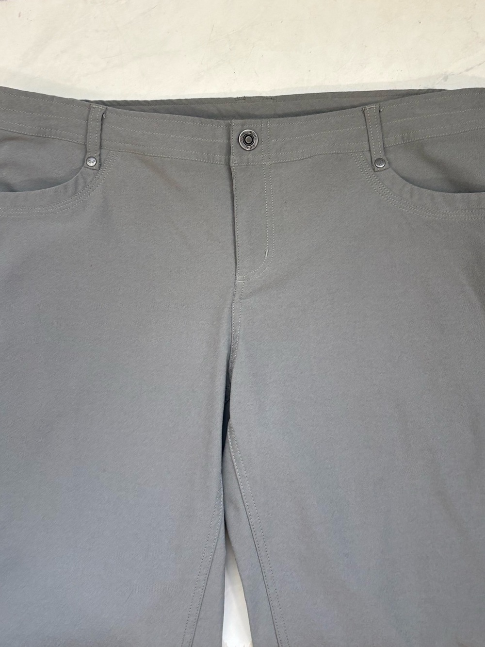 KUHL Women’s 16 Gray Trekr Pants Hiking Outdoor Travel Camping Neutral - Picture 3 of 8